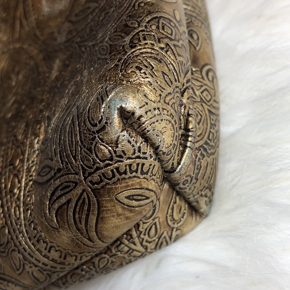 Gifted - Picture 16 of 17